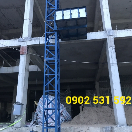 Vận Thăng Nâng Hàng 700kg cao 15m