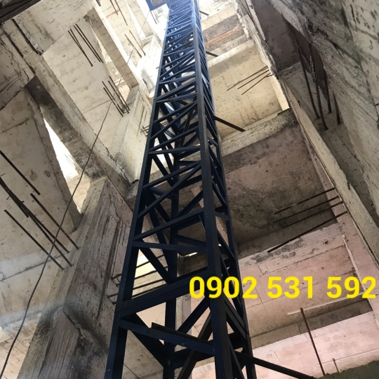 Vận Thăng Nâng Hàng Màu Xanh